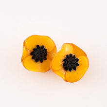 Laden Sie das Bild in den Galerie-Viewer, Ciléa Paris Ohrclips Anemone mini Gelb