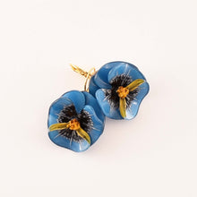 Laden Sie das Bild in den Galerie-Viewer, Ciléa Paris Ohrhänger Pensée mini Blau
